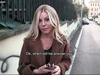 Esclusivo - amatoriale - Milf italiana tradisce il marito per 1000 &euro_ - English subtitles