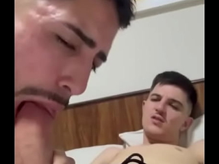 O GOSTOSO DO MEU VIZINHO PEDIU PRA FUDER COMIGO